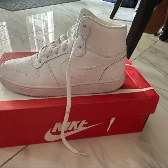 Tenis blanco para mujer seminuevos - Picture 2 of 3